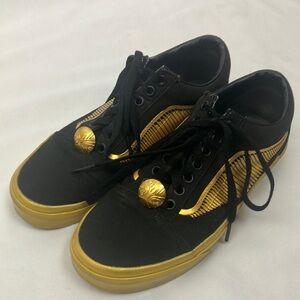 Vans Harry Potter special edition Black and Gold Low-Top Sneakers Woman’s size 8